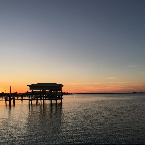 Meet your Posher, Amanda - Picture 4 of 5